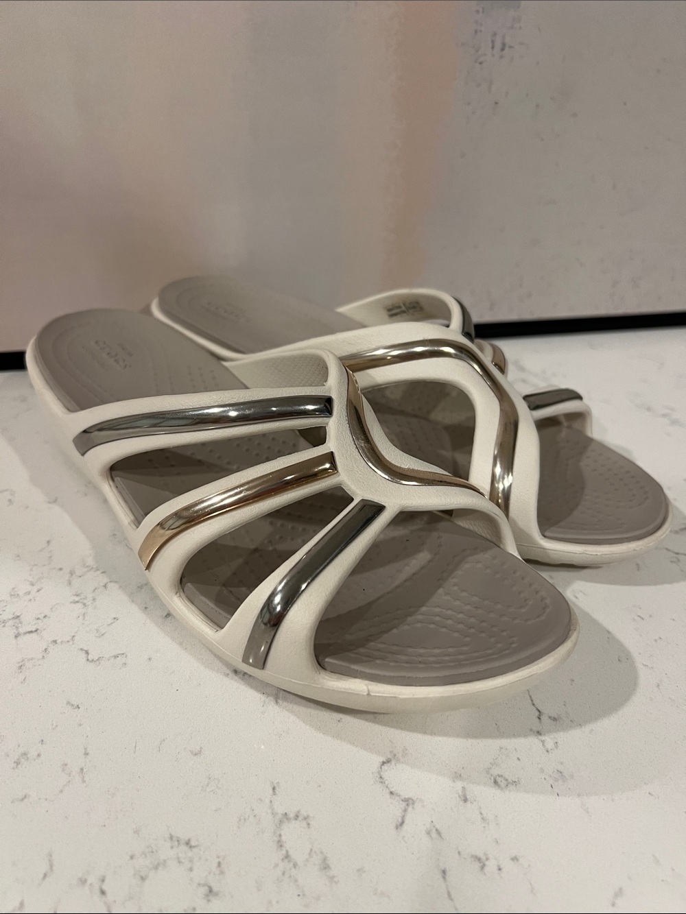 Crocs Women's Sanrah Metal Block Strap Wedge Sandals size 8